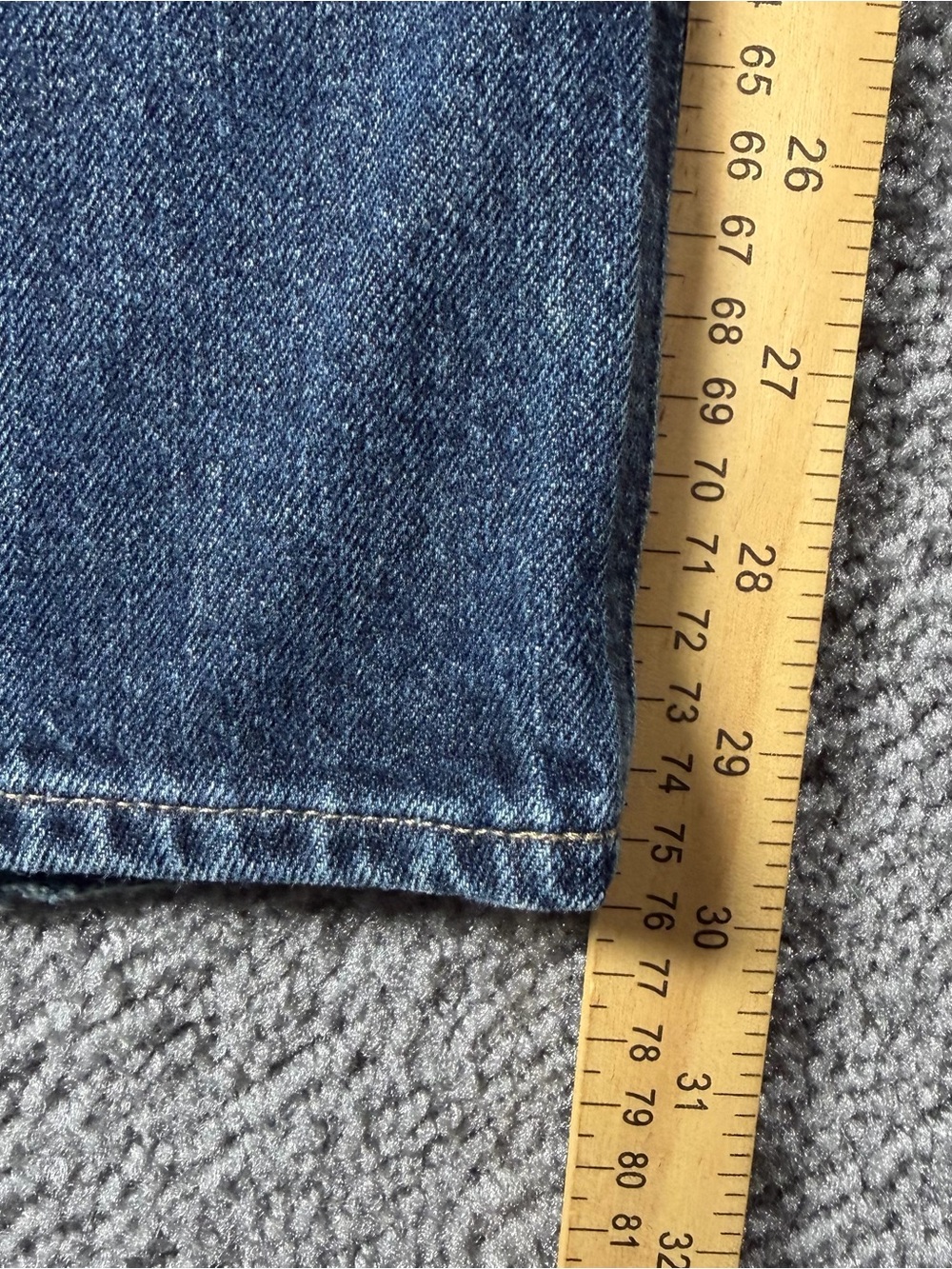 J Crew 770 Jeans 32x30 Fits 34x30 Mens Sutton Wash 37875 Whiskering Distressed - Picture 8 of 9
